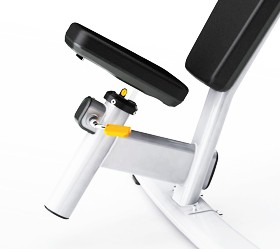 Регулируемое по высоте сиденье Регулируемое по высоте сиденье