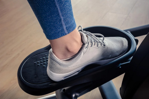 Эллиптический тренажер Sole Fitness E25 (2023) Эллиптический тренажер Sole Fitness E25 (2023)