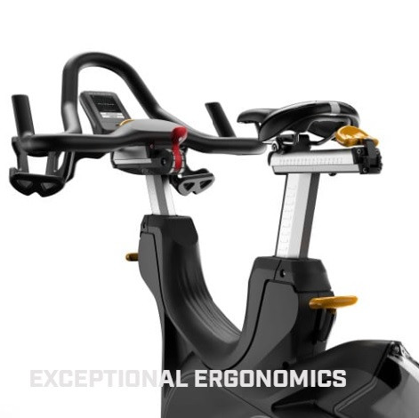 Элитный спин-байк Matrix CXC с LED консолью Элитный спин-байк Matrix CXC с LED консолью