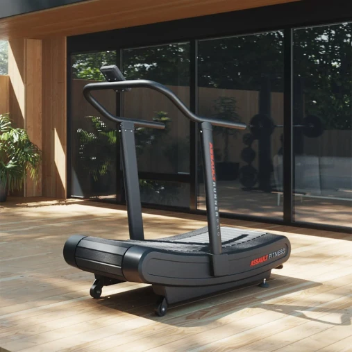 Беговая дорожка Assault Runner Pro (модель 2026) с изогнутым беговым полотном гусеничного типа