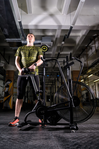 Велотренажер Assault AirBike Classic (2025) с ветровым крылом в комплекте