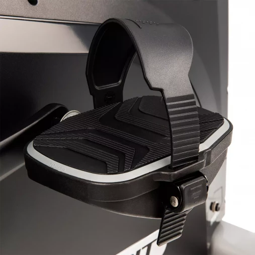 Велотренажер Spirit XBU55 ENT с вертикальной посадкой и 10” тачскрин дисплеем